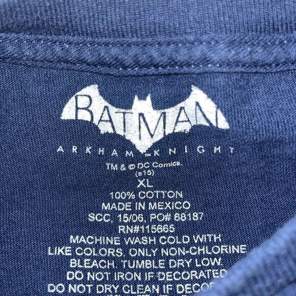 Licensed Batman Welcome To Gotham City Youth X-Large T-Shirt Comic Con Twitch Co - Picture 3 of 16